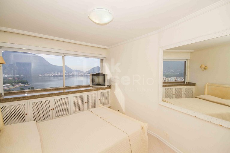 LOVELY CITY/SEA VIEW - LB1-002