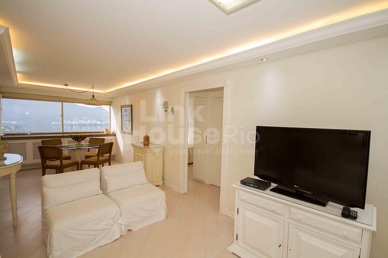 LOVELY CITY/SEA VIEW - LB1-002