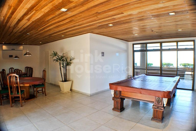 LinkHouse Barra Beachfront Flats & Penthouse