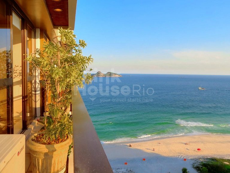 Apart Hotel Barra Leme com Vista Maravilhosa e 2 Qts B1-003