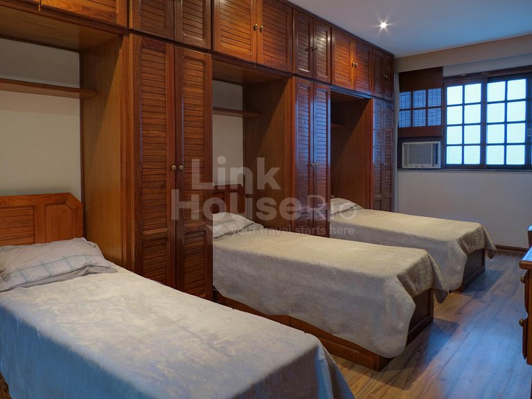 LinkHouse - THE SEA VIEW YOU'VE DREAMED MORE THE CHARM OF TH