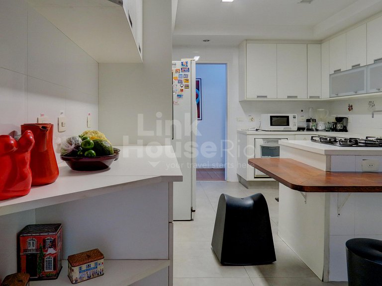 Luxury Beach Front 3 Bdr. in Copacabana C11-001*