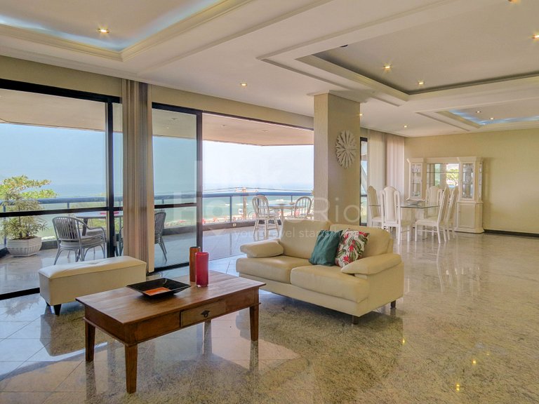 Apartamento Gigante com Varandão Frontal Mar no Melhor Ponto