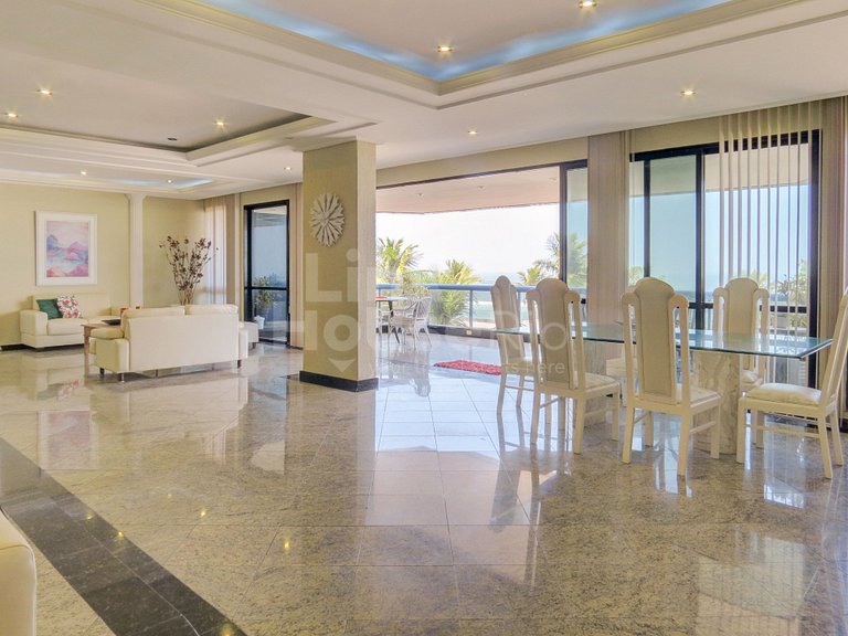 Apartamento Gigante com Varandão Frontal Mar no Melhor Ponto