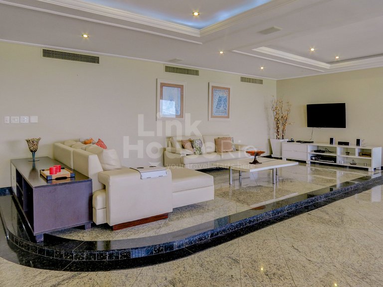 Apartamento Gigante com Varandão Frontal Mar no Melhor Ponto