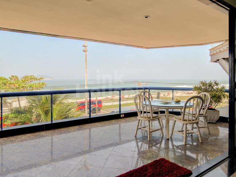 Apartamento Gigante com Varandão Frontal Mar no Melhor Ponto