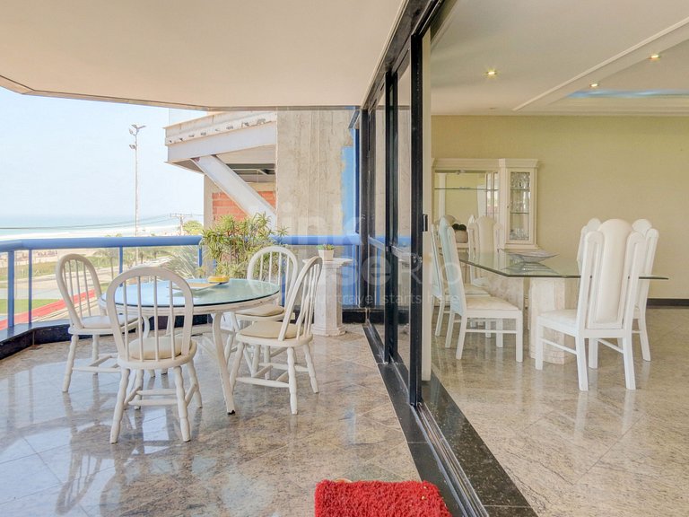 Apartamento Gigante com Varandão Frontal Mar no Melhor Ponto