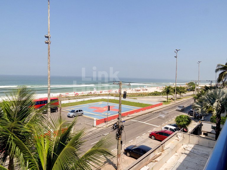 Apartamento Gigante com Varandão Frontal Mar no Melhor Ponto
