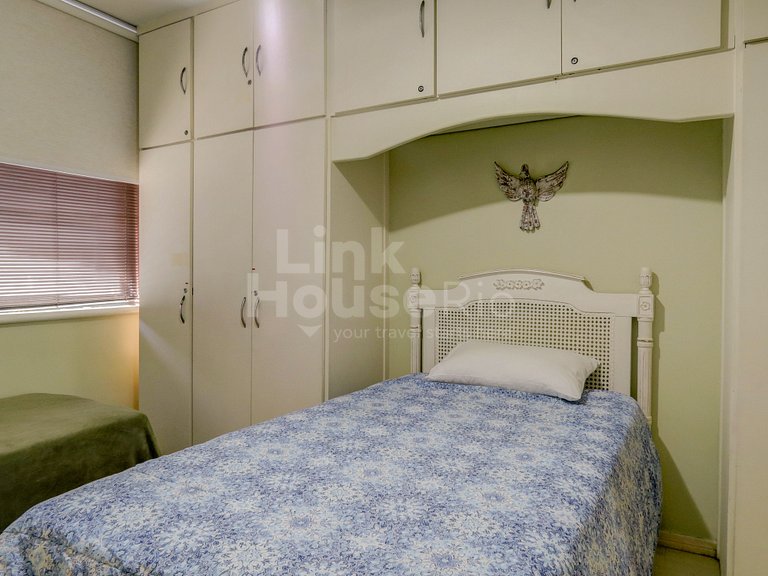 Apartamento Gigante com Varandão Frontal Mar no Melhor Ponto