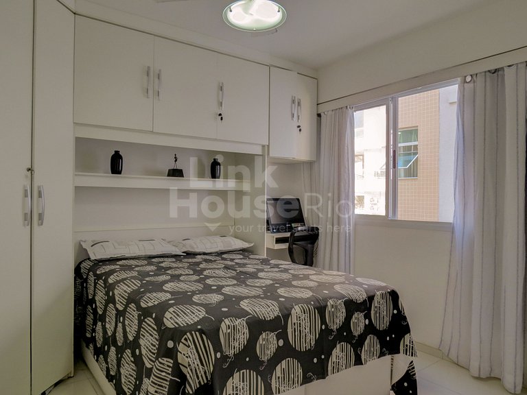 Front Beach Boutique 2-Suites in Barra B11-003