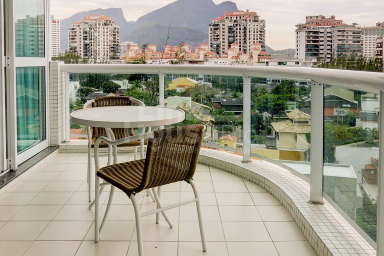 Linkhouse Rio: SEU FLAT COM VARANDA E VISTA NA QUADRA DA PRA