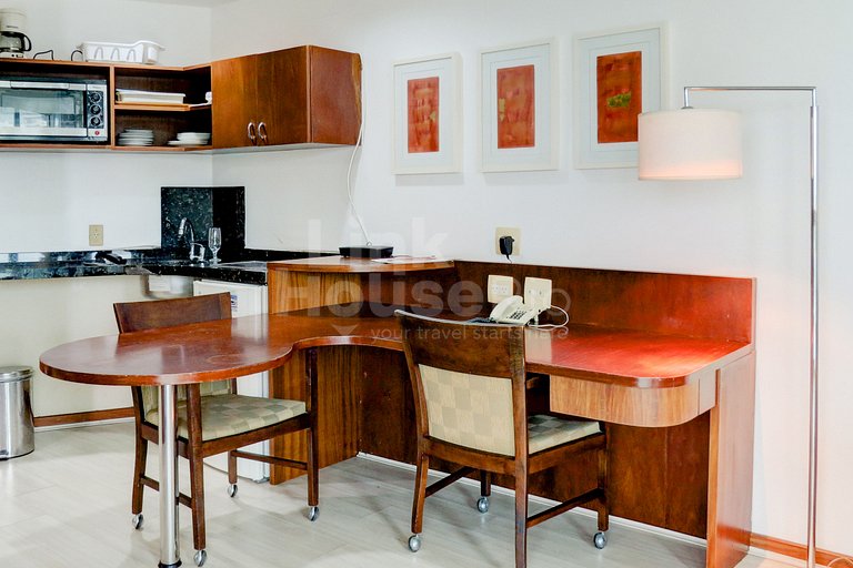 Linkhouse Rio: SEU FLAT COM VARANDA E VISTA NA QUADRA DA PRA