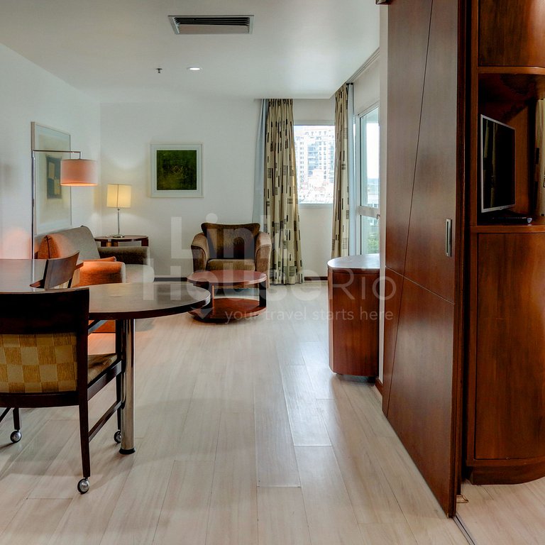 Linkhouse Rio: SEU FLAT COM VARANDA E VISTA NA QUADRA DA PRA