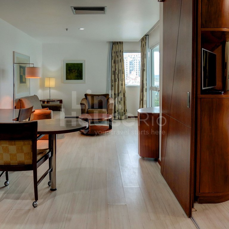 Linkhouse Rio: SEU FLAT COM VARANDA E VISTA NA QUADRA DA PRA