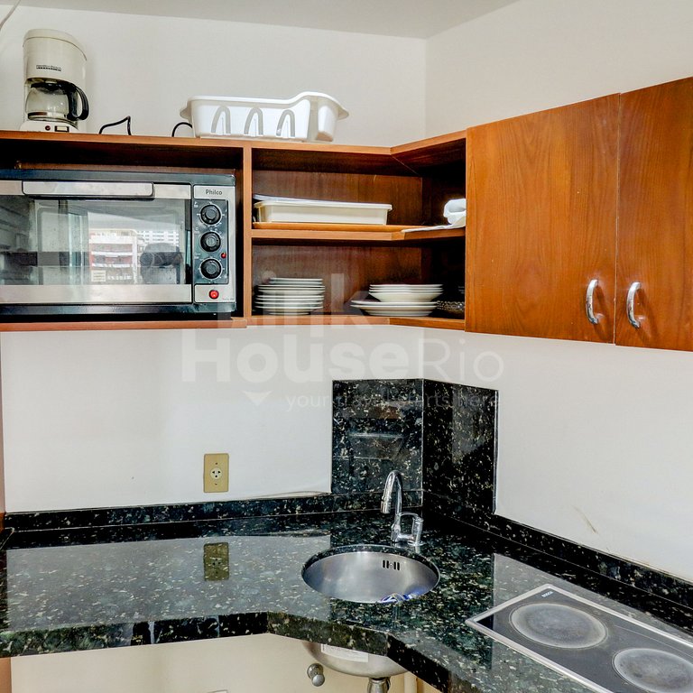 Linkhouse Rio: SEU FLAT COM VARANDA E VISTA NA QUADRA DA PRA