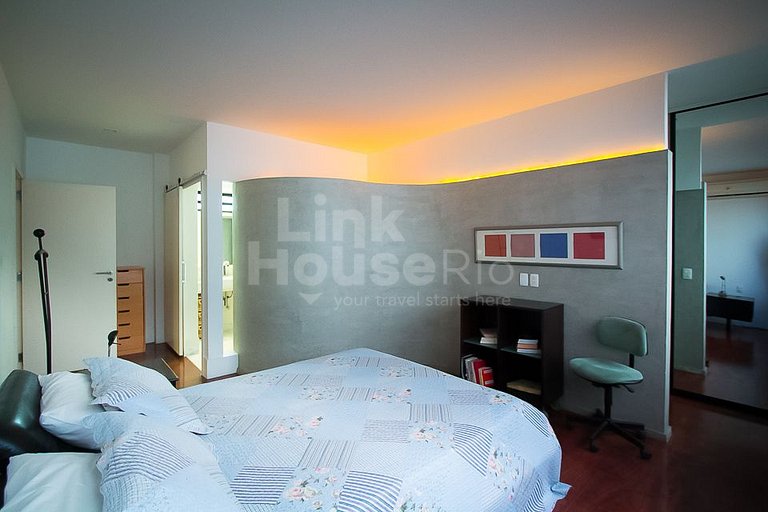 LinkHouse - YOUR BEACH FRONT HOME W/ BALCONY #B1-0023