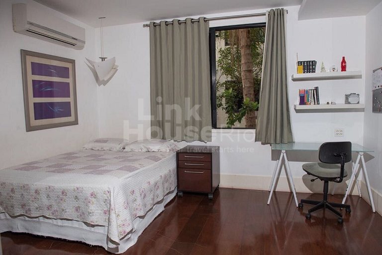 LinkHouse - YOUR BEACH FRONT HOME W/ BALCONY #B1-0023