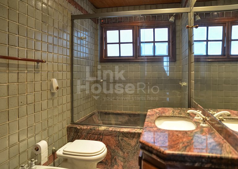 LinkHouse - THE SEA VIEW YOU'VE DREAMED MORE THE CHARM OF TH