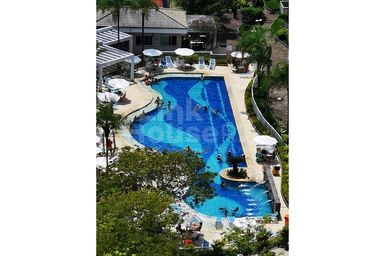 Cobertura com Piscina e Churrasqueira no Sunday Resort R1001