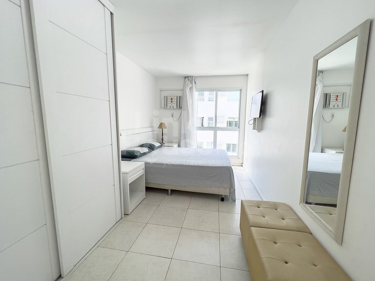 Lanai Apart Hotel com Vista Lateral Mar no Posto 2 da Barra