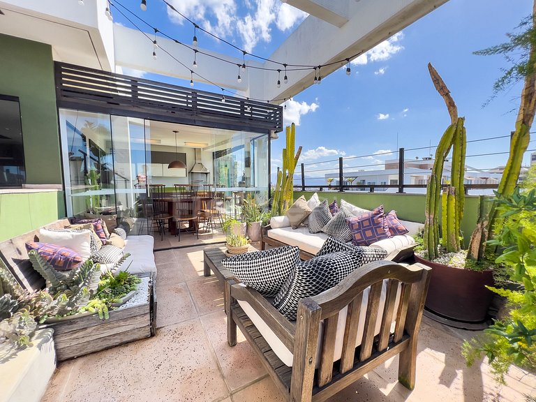 Maravilhosa Cobertura com Vista Panorâmica, Piscina e varand