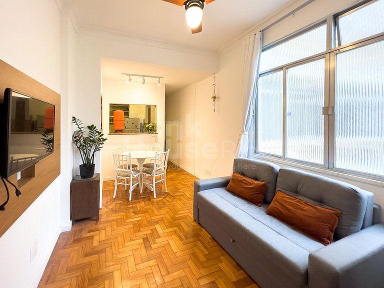 Apartamento Lindo e Confortável de Lado à Praia de Copacaban