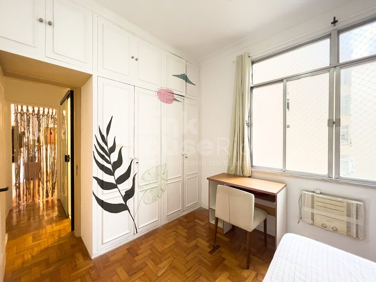 Apartamento Lindo e Confortável de Lado à Praia de Copacaban