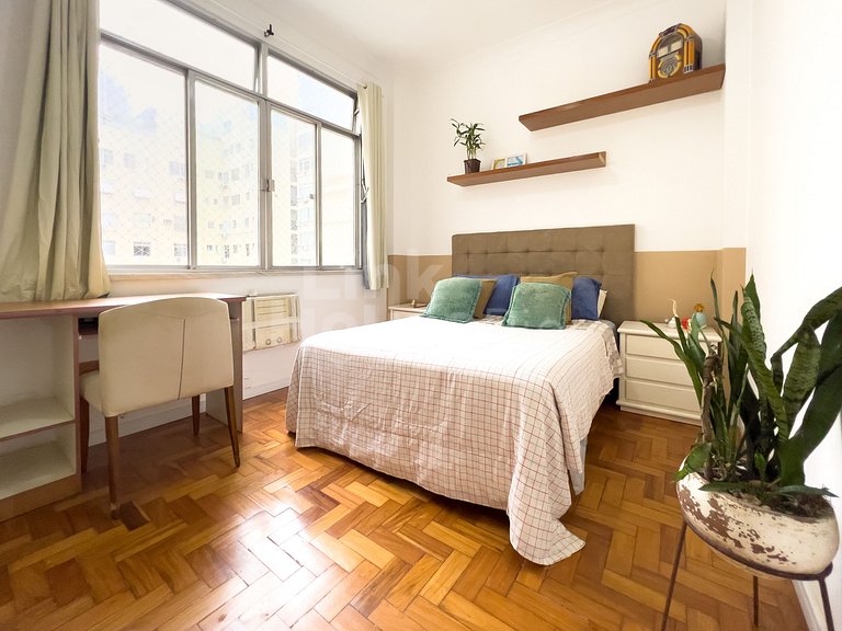 Apartamento Lindo e Confortável de Lado à Praia de Copacaban