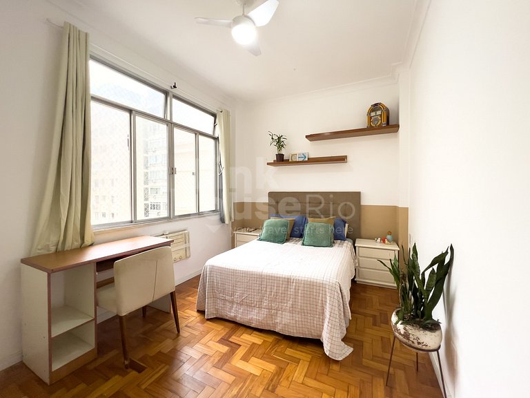 Apartamento Lindo e Confortável de Lado à Praia de Copacaban