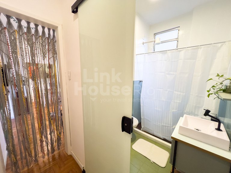 Apartamento Lindo e Confortável de Lado à Praia de Copacaban