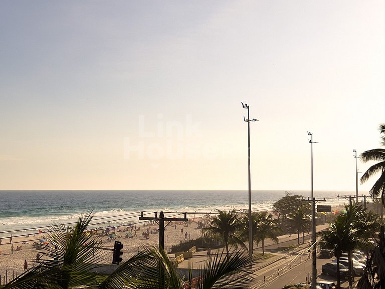 Sua Casa Frente ao Mar e com Varandão no Melhor Ponto da Bar