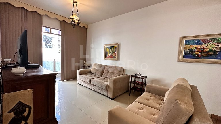 Apartamento Espaçoso a 1 quadra da praia B2-001