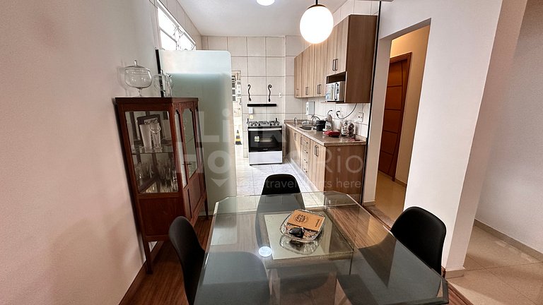 Apartamento Espaçoso a 1 quadra da praia B2-001