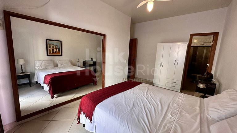 Apartamento Espaçoso a 1 quadra da praia B2-001