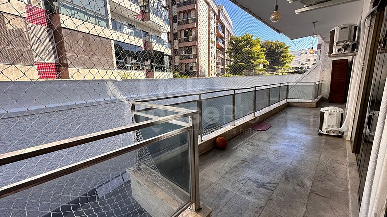 Apartamento Espaçoso a 1 quadra da praia B2-001