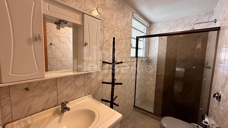 Apartamento Espaçoso a 1 quadra da praia B2-001