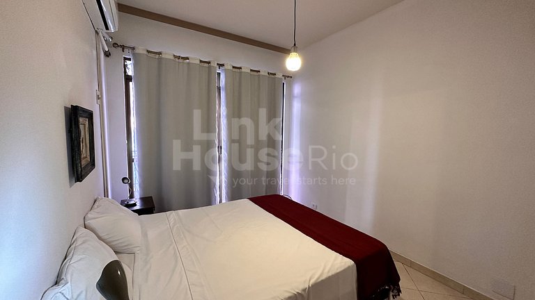 Apartamento Espaçoso a 1 quadra da praia B2-001