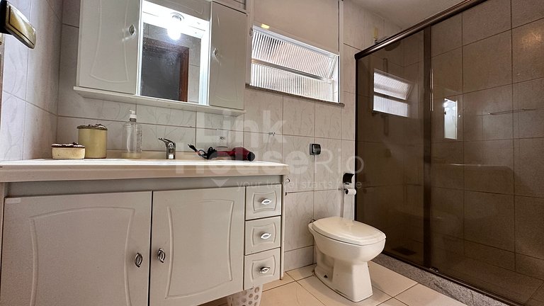 Apartamento Espaçoso a 1 quadra da praia B2-001