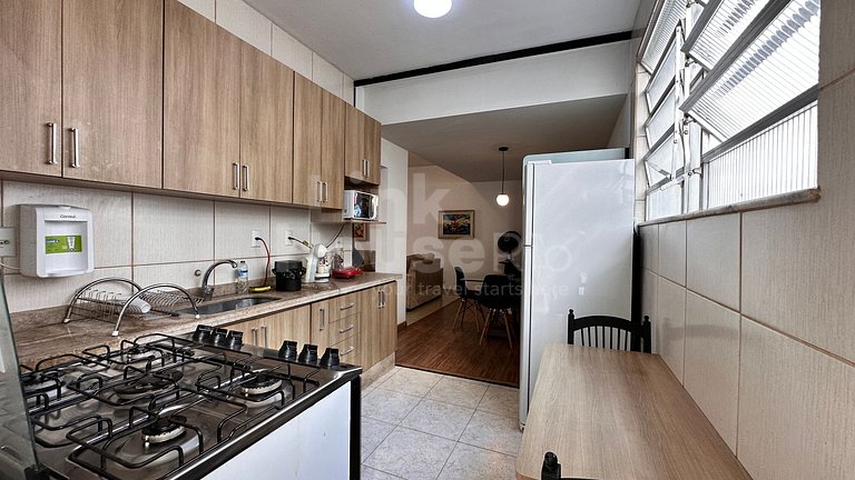 Apartamento Espaçoso a 1 quadra da praia B2-001