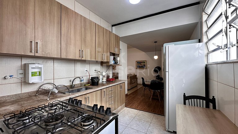 Apartamento Espaçoso a 1 quadra da praia B2-001