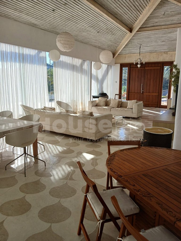 Casa com vista panoramica da Praia da Ferradura