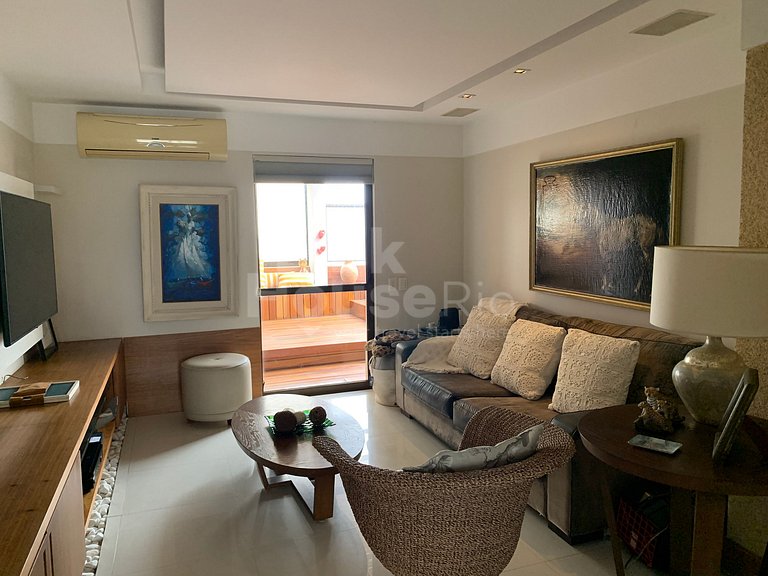 Cobertura Duplex com piscina e Vista Mar B11-0018