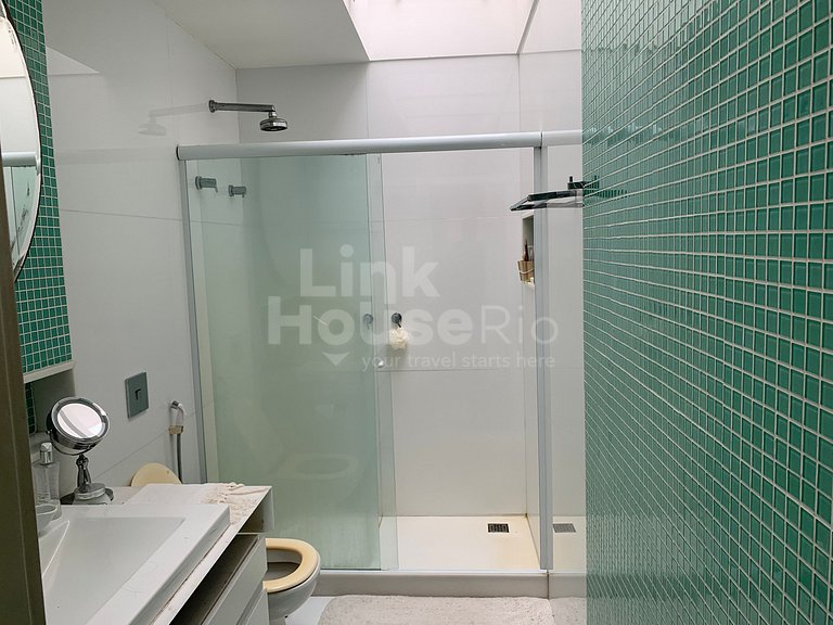 Cobertura Duplex com piscina e Vista Mar B11-0018