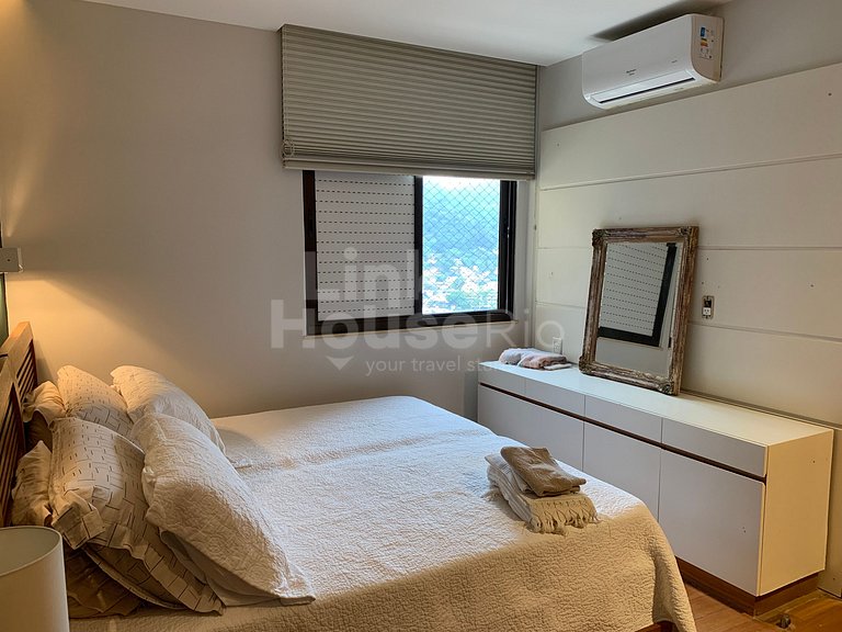 Cobertura Duplex com piscina e Vista Mar B11-0018